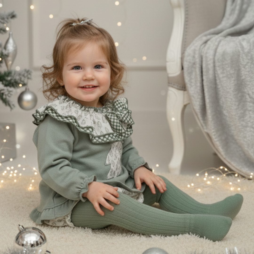 Plantillas post instagram - 2025-12-01T120617.249 Conjunto Cuello Niña Forest - Imagen 1